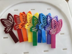 LOT de 9  papillons posés à...