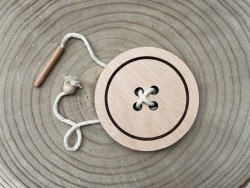 Bouton à lacer Montessori